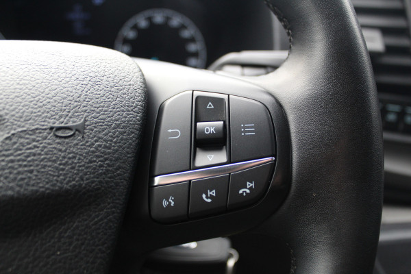 Ford Transit Custom 300 2.0-130PK TDCI L1H1 Trend AUTOMAAT ! Erg nette Transit Custom automaat ! Achterdeuren, Schuifdeur L+R, PDC V+A, Camera, Bijrijdersbank, Stoel- en voorraamverwarming, flitslichten v+a en dak