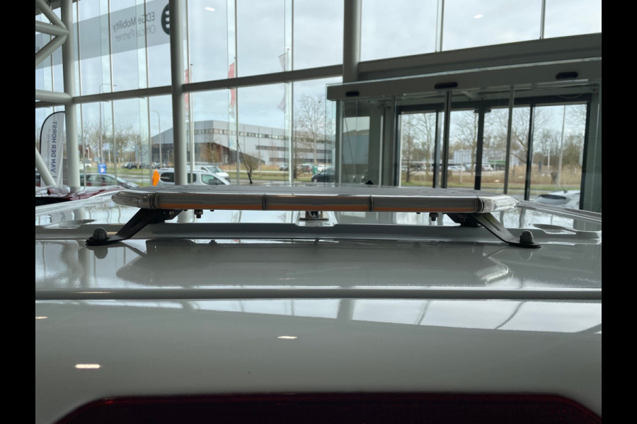 Ford Transit Custom 300 2.0-130PK TDCI L1H1 Trend AUTOMAAT ! Erg nette Transit Custom automaat ! Achterdeuren, Schuifdeur L+R, PDC V+A, Camera, Bijrijdersbank, Stoel- en voorraamverwarming, flitslichten v+a en dak