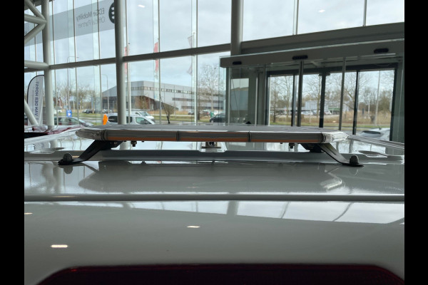 Ford Transit Custom 300 2.0-130PK TDCI L1H1 Trend AUTOMAAT ! Erg nette Transit Custom automaat ! Achterdeuren, Schuifdeur L+R, PDC V+A, Camera, Bijrijdersbank, Stoel- en voorraamverwarming, flitslichten v+a en dak