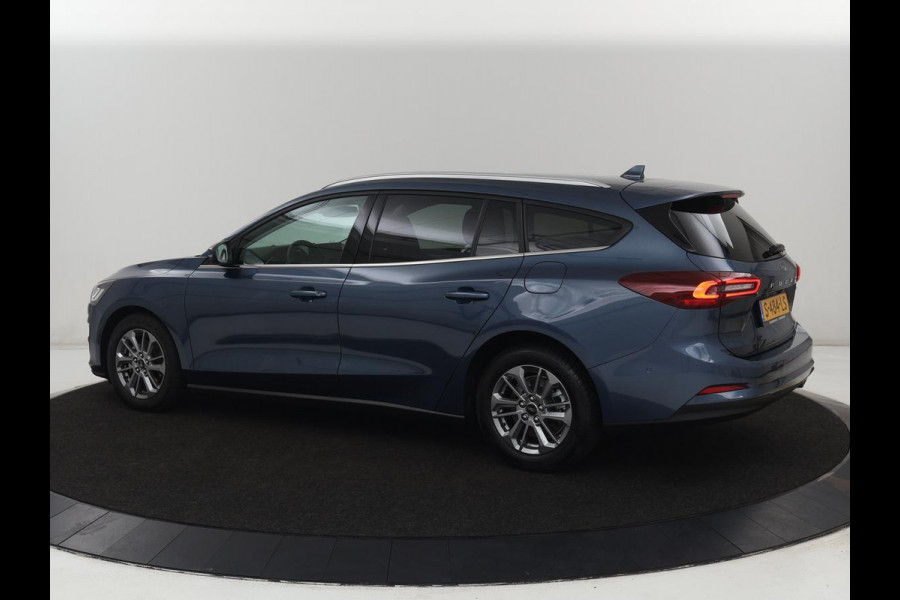 Ford FOCUS Wagon 1.0 EcoBoost Hybrid Titanium | Carplay | Camera | Navigatie | Climate control | Full LED | Parkeerhulp
