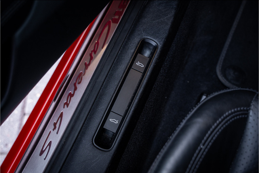 Porsche 911 992 3.0 Carrera 4 S - Indischrood | Sport Chrono + | Panorama | Bose