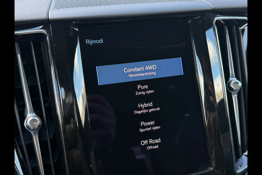 Volvo XC60 2.0 Recharge T6 AWD R-Design Pano|H&K|Memory|HuD|Trekhaak