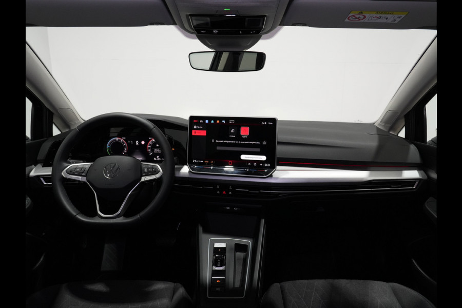 Volkswagen Golf 1.5 eHybrid 204pk Life Ed. | 18" Catania | Camera | App-Connect | Full-LED | ACC Demo JK
