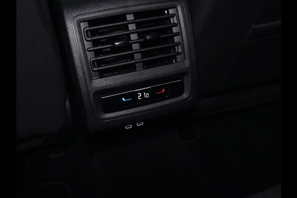 Volkswagen Golf 1.5 eHybrid 204pk Life Ed. | 18" Catania | Camera | App-Connect | Full-LED | ACC Demo JK