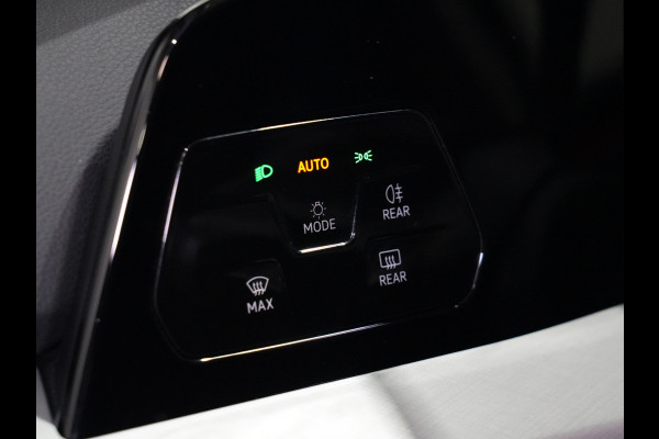 Volkswagen Golf 1.5 eHybrid 204pk Life Ed. | 18" Catania | Camera | App-Connect | Full-LED | ACC Demo JK