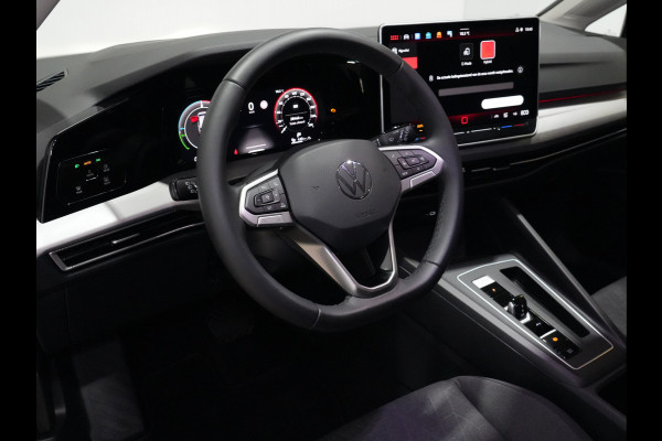 Volkswagen Golf 1.5 eHybrid 204pk Life Ed. | 18" Catania | Camera | App-Connect | Full-LED | ACC Demo JK