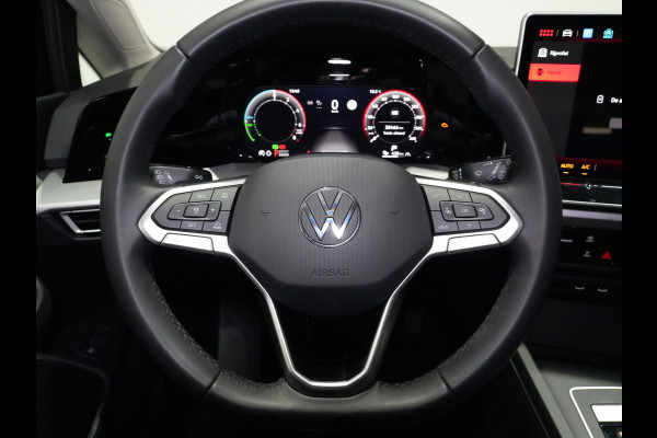 Volkswagen Golf 1.5 eHybrid 204pk Life Ed. | 18" Catania | Camera | App-Connect | Full-LED | ACC Demo JK