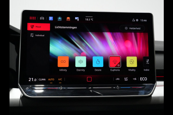 Volkswagen Golf 1.5 eHybrid 204pk Life Ed. | 18" Catania | Camera | App-Connect | Full-LED | ACC Demo JK