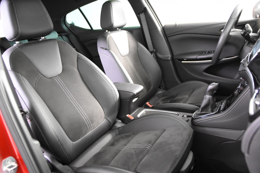 Opel Astra 1.2 GS Line *1ste Eigenaar*Leer*Navigatie*Trekhaak*Parkassist*