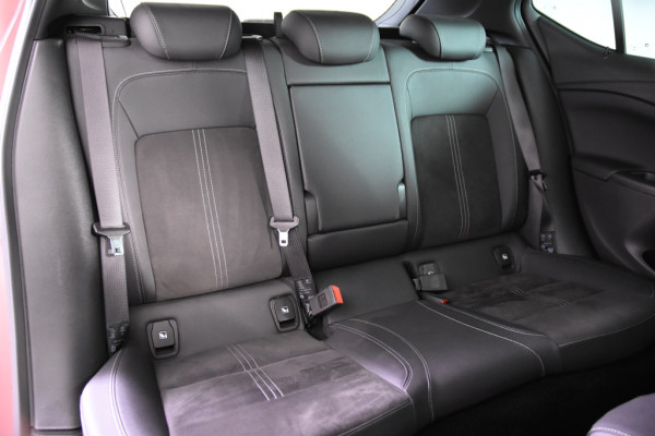 Opel Astra 1.2 GS Line *1ste Eigenaar*Leer*Navigatie*Trekhaak*Parkassist*