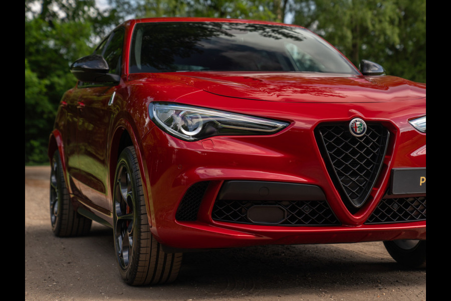 Alfa Romeo Stelvio 2.9 V6 AWD Quadrifoglio | Harman/Kardon | Rosso Competizione | Adapt. cruise | CarPlay | Carbon stuur