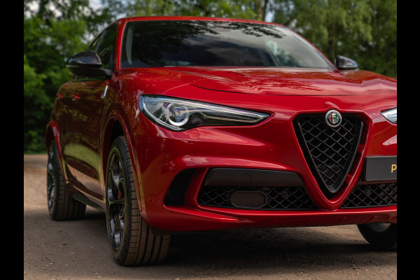 Alfa Romeo Stelvio 2.9 V6 AWD Quadrifoglio | Harman/Kardon | Rosso Competizione | Adapt. cruise | CarPlay | Carbon stuur