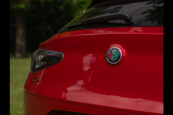 Alfa Romeo Stelvio 2.9 V6 AWD Quadrifoglio | Harman/Kardon | Rosso Competizione | Adapt. cruise | CarPlay | Carbon stuur