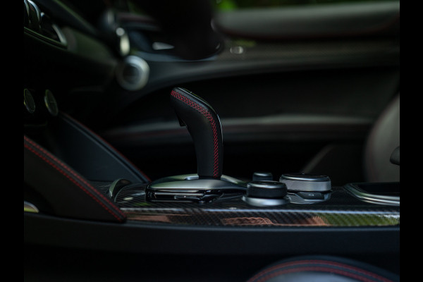 Alfa Romeo Stelvio 2.9 V6 AWD Quadrifoglio | Harman/Kardon | Rosso Competizione | Adapt. cruise | CarPlay | Carbon stuur