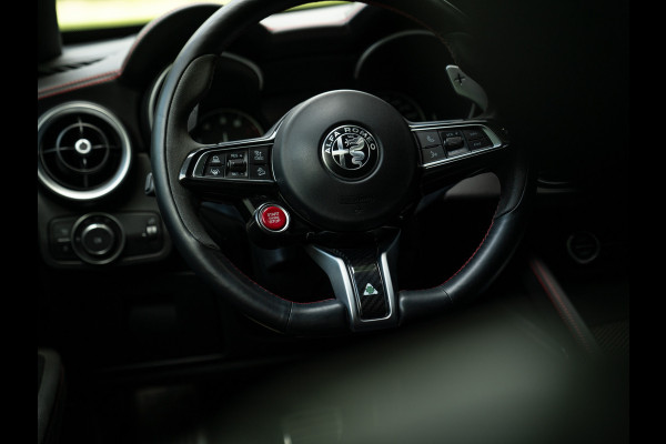 Alfa Romeo Stelvio 2.9 V6 AWD Quadrifoglio | Harman/Kardon | Rosso Competizione | Adapt. cruise | CarPlay | Carbon stuur