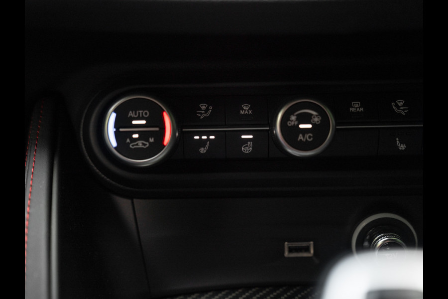 Alfa Romeo Stelvio 2.9 V6 AWD Quadrifoglio | Harman/Kardon | Rosso Competizione | Adapt. cruise | CarPlay | Carbon stuur