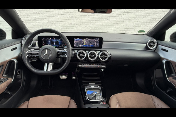 Mercedes-Benz CLA-Klasse 250 e AMG Line Plug in Full-led Matrix Leder Panorama Camera Pdc Sfeerverlichting Trekhaak