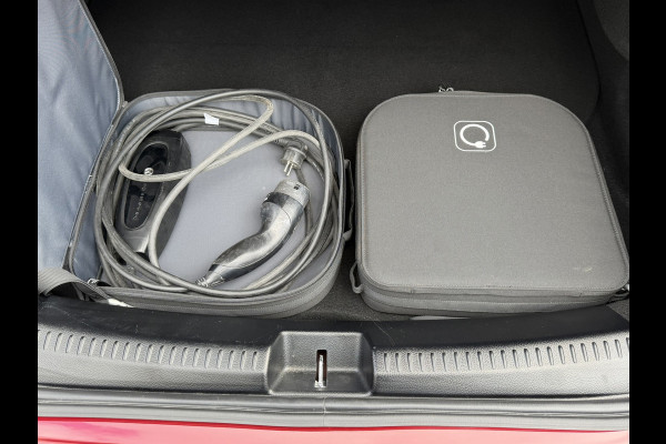 Mercedes-Benz CLA-Klasse 250 e AMG Line Plug in Full-led Matrix Leder Panorama Camera Pdc Sfeerverlichting Trekhaak