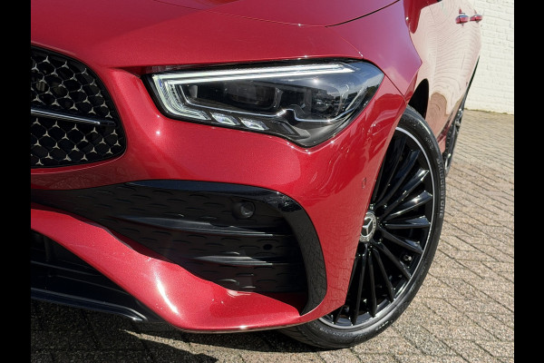 Mercedes-Benz CLA-Klasse 250 e AMG Line Plug in Full-led Matrix Leder Panorama Camera Pdc Sfeerverlichting Trekhaak