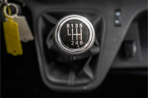 Renault Master 2.3 DCI L1H1 | 135PK | 1ste Eigenaar | Work Edition | Navi | Led | Cruise | Trekhaak