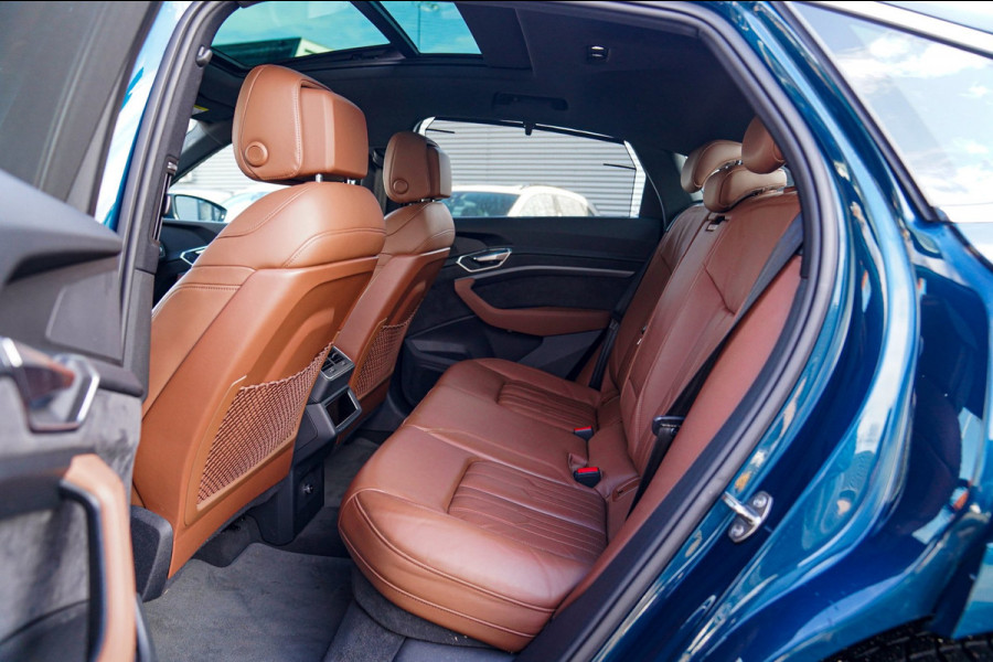 Audi e-tron Sportback 55 quattro Business edition Plus 95 kWh | Panorama | Luxe Leder | Adaptieve cruise | Memory | Clima achter