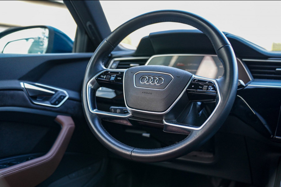 Audi e-tron Sportback 55 quattro Business edition Plus 95 kWh | Panorama | Luxe Leder | Adaptieve cruise | Memory | Clima achter
