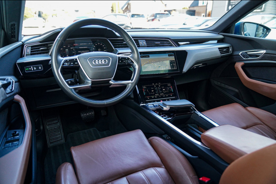 Audi e-tron Sportback 55 quattro Business edition Plus 95 kWh | Panorama | Luxe Leder | Adaptieve cruise | Memory | Clima achter