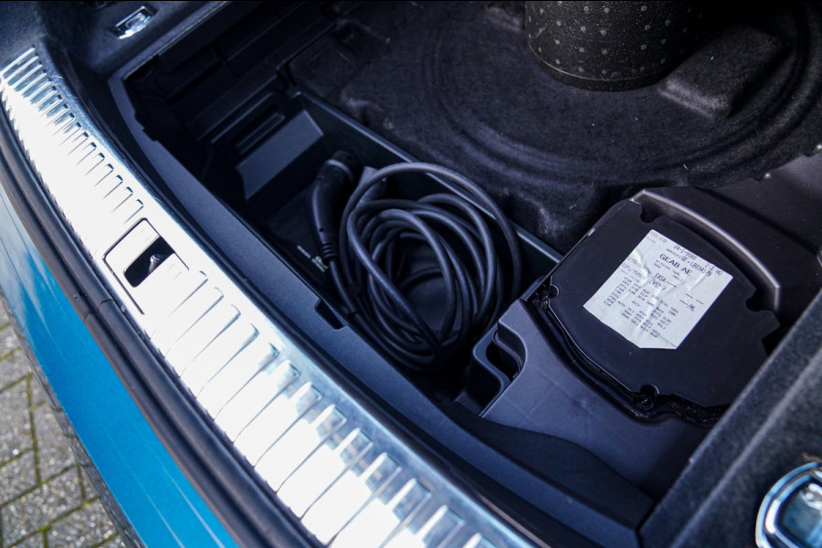 Audi e-tron Sportback 55 quattro Business edition Plus 95 kWh | Panorama | Luxe Leder | Adaptieve cruise | Memory | Clima achter