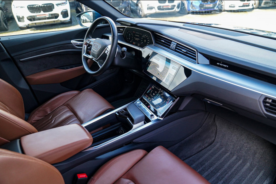 Audi e-tron Sportback 55 quattro Business edition Plus 95 kWh | Panorama | Luxe Leder | Adaptieve cruise | Memory | Clima achter