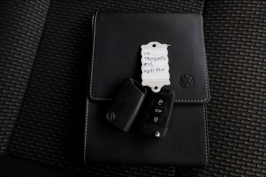 Volkswagen Transporter T6.1 2.0 TDI 150pk L1H1 DSG-Automaat Airco/Navi/2x Schuifdeur 04-2022