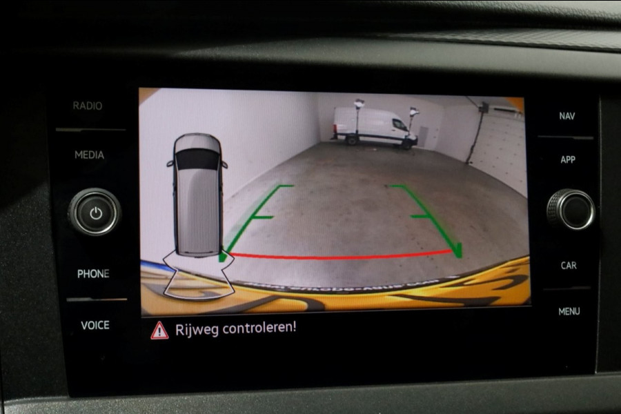 Volkswagen Transporter T6.1 2.0 TDI 150pk L1H1 DSG-Automaat Airco/Navi/2x Schuifdeur 04-2022