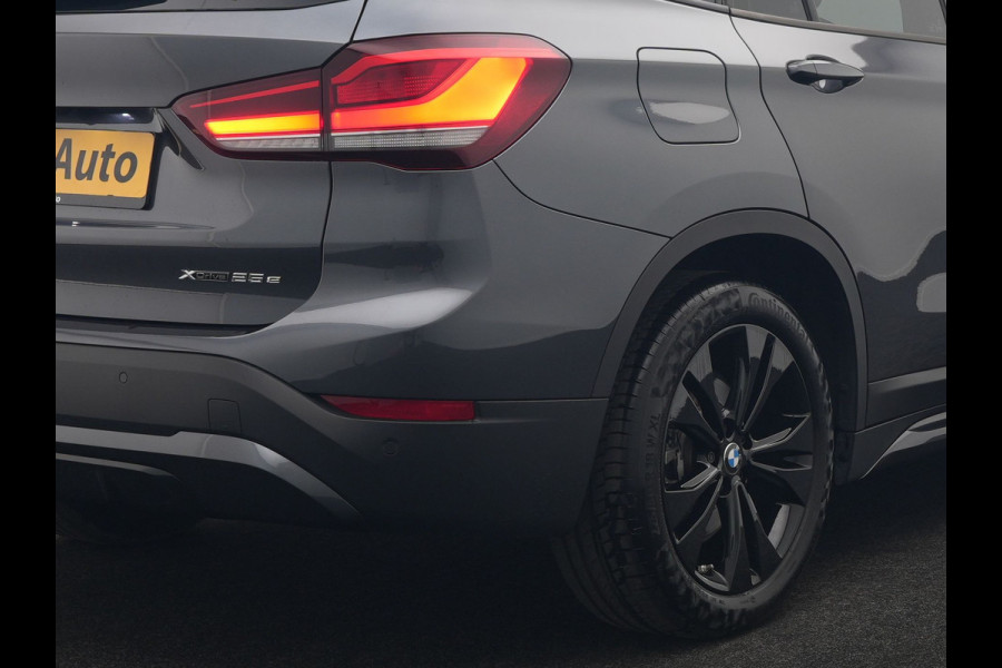 BMW X1 xDrive25e Sportline PHEV 221pk Dealer O.H. | Camera | Sportstoelen Verwarmd | Sfeerverlichting | Keyless | Navigatie | Cruise Control | DAB | Plug In Hybrid |