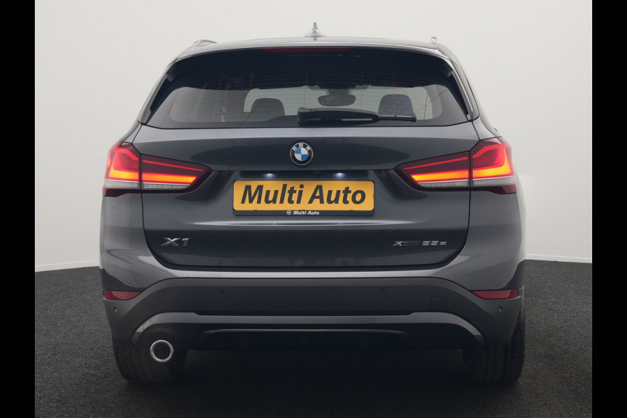 BMW X1 xDrive25e Sportline PHEV 221pk Dealer O.H. | Camera | Sportstoelen Verwarmd | Sfeerverlichting | Keyless | Navigatie | Cruise Control | DAB | Plug In Hybrid |