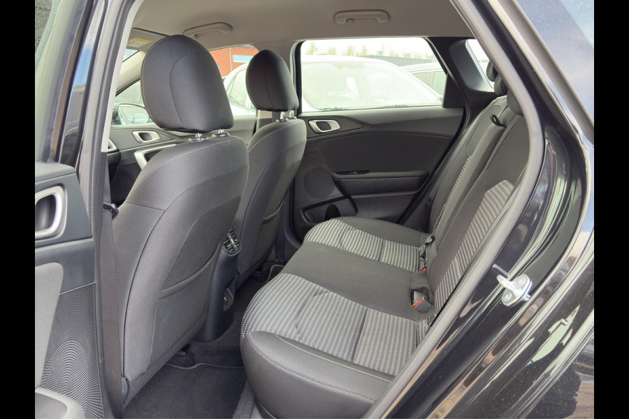 Kia Ceed Sportswagon 1.5 T-GDi DynamicLine Automaat | Navi | Cruise | Camera | LMV | Sensoren |