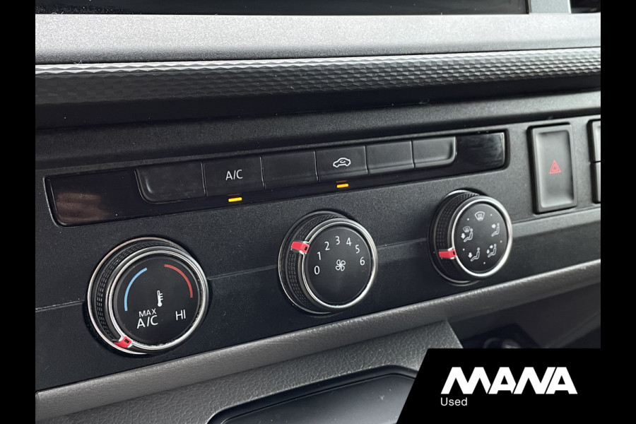 Volkswagen Transporter 2.0TDI 150PK L1H1 Automaat Trekhaak Navi Carplay Sensoren LM velgen