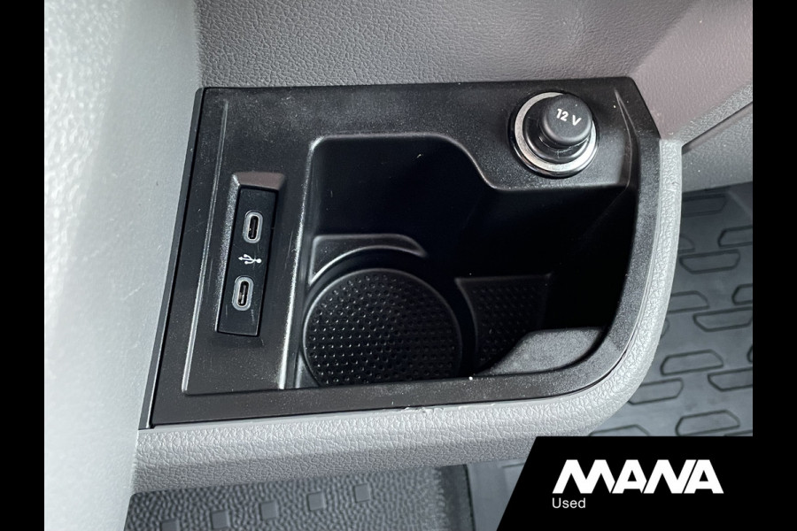 Volkswagen Transporter 2.0TDI 150PK L1H1 Automaat Trekhaak Navi Carplay Sensoren LM velgen