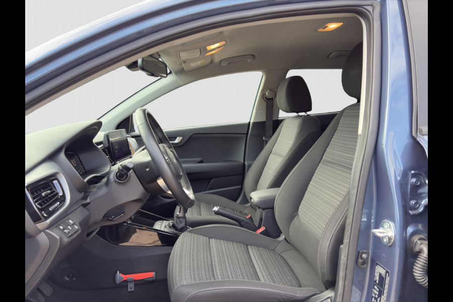 Kia Stonic 1.0 T-GDi MHEV DynamicPlusLine | Stoel- en Stuurverwarming | Navi | Cimate Control | Cruise Control | Key-less | Camera |