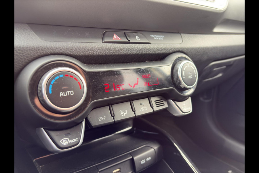 Kia Stonic 1.0 T-GDi MHEV DynamicPlusLine | Stoel- en Stuurverwarming | Navi | Cimate Control | Cruise Control | Key-less | Camera |