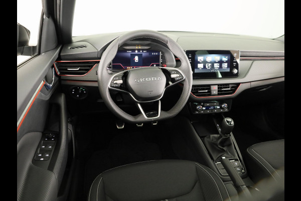 Škoda Kamiq Monte Carlo 1.0 TSI 115 pk 6 versn. Hand | Wegklapbare trekhaak | Winter Pakket | 18 inch lichtmetalen velgen