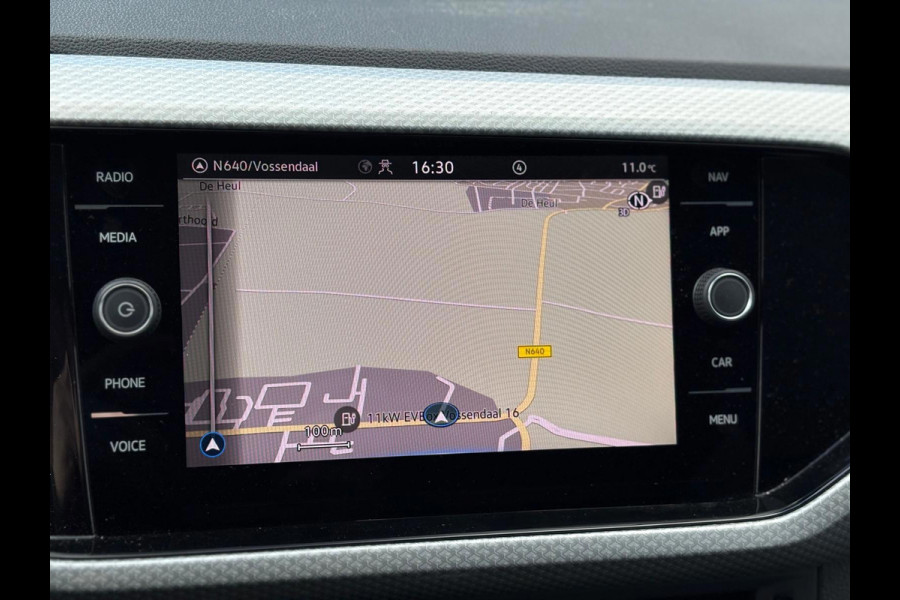 Volkswagen T-Cross 1.0 TSI Life | Navi, Carplay/Android, PDC, Cruise, Stoelverw., Climate, Afn. Trekhaak |