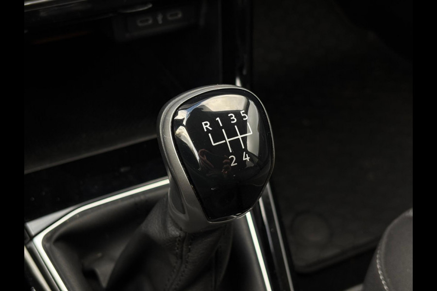 Volkswagen T-Cross 1.0 TSI Life | Navi, Carplay/Android, PDC, Cruise, Stoelverw., Climate, Afn. Trekhaak |