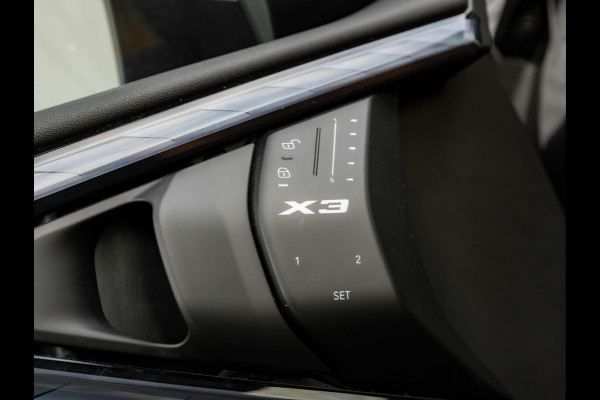 BMW X3 30e xDrive M-Sport - Individual Leder - Trekhaak - Stuurwiel Verwarmd
