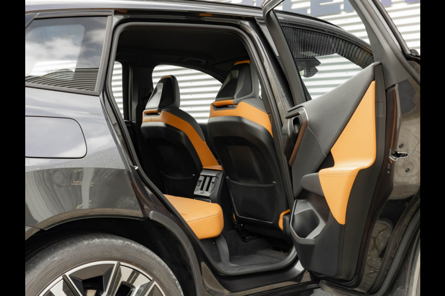 BMW X3 30e xDrive M-Sport - Individual Leder - Trekhaak - Stuurwiel Verwarmd