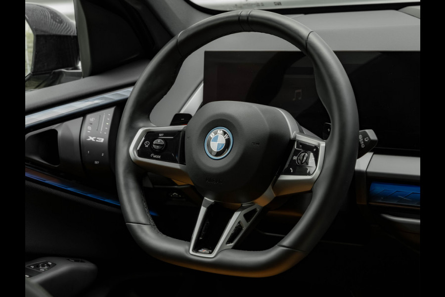 BMW X3 30e xDrive M-Sport - Individual Leder - Trekhaak - Stuurwiel Verwarmd