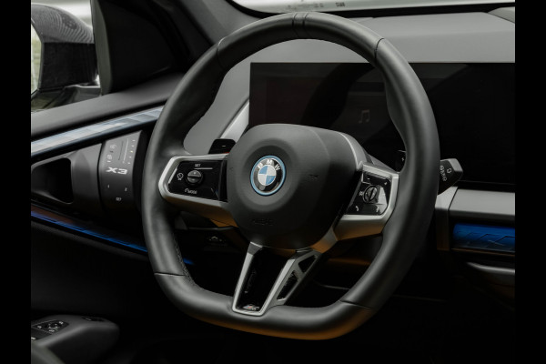BMW X3 30e xDrive M-Sport - Individual Leder - Trekhaak - Stuurwiel Verwarmd