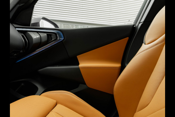 BMW X3 30e xDrive M-Sport - Individual Leder - Trekhaak - Stuurwiel Verwarmd