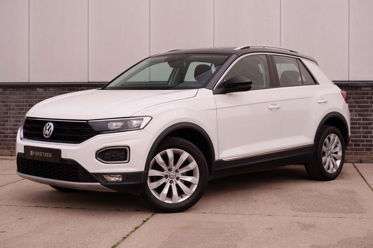 Volkswagen T-Roc 1.5 TSI Sport | Pano | Trekhaak | LED | Carplay | Camera | Virtual Cockpit | PDC