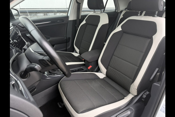 Volkswagen T-Roc 1.5 TSI Sport | Pano | Trekhaak | LED | Carplay | Camera | Virtual Cockpit | PDC