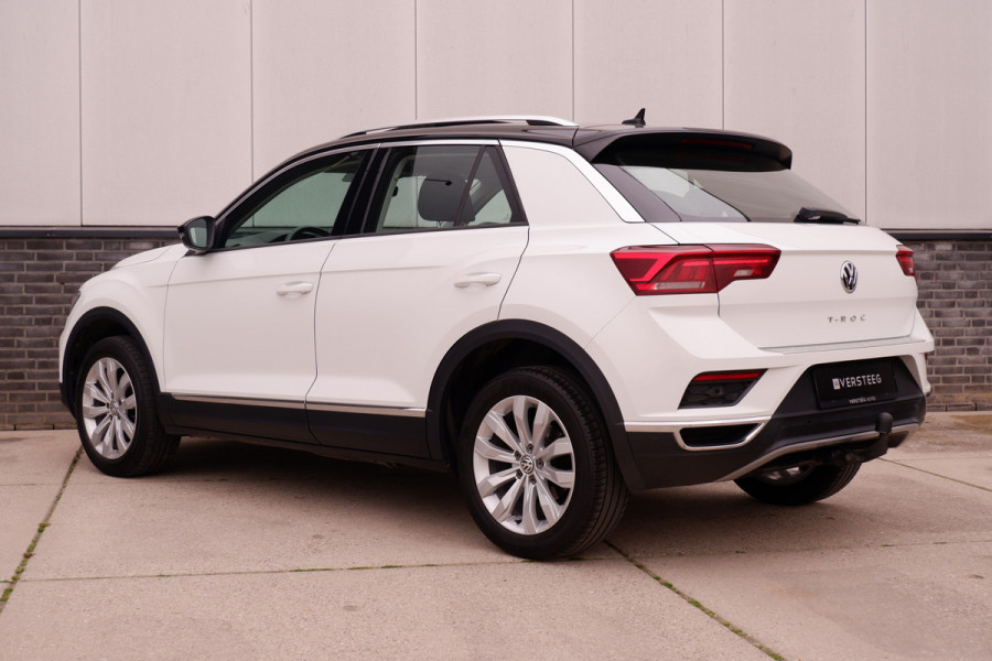 Volkswagen T-Roc 1.5 TSI Sport | Pano | Trekhaak | LED | Carplay | Camera | Virtual Cockpit | PDC