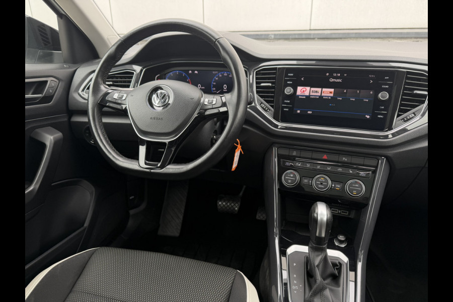 Volkswagen T-Roc 1.5 TSI Sport | Pano | Trekhaak | LED | Carplay | Camera | Virtual Cockpit | PDC